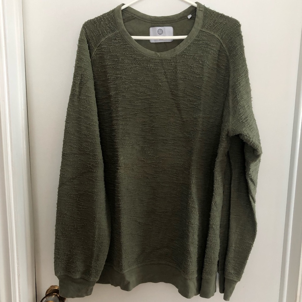 MENS CREWNECK SWEATER